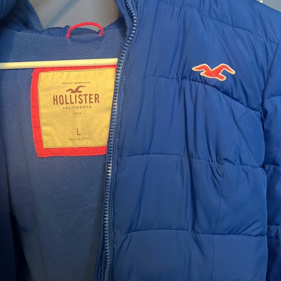 Blue hollister winter jacket - Picture 2 of 3